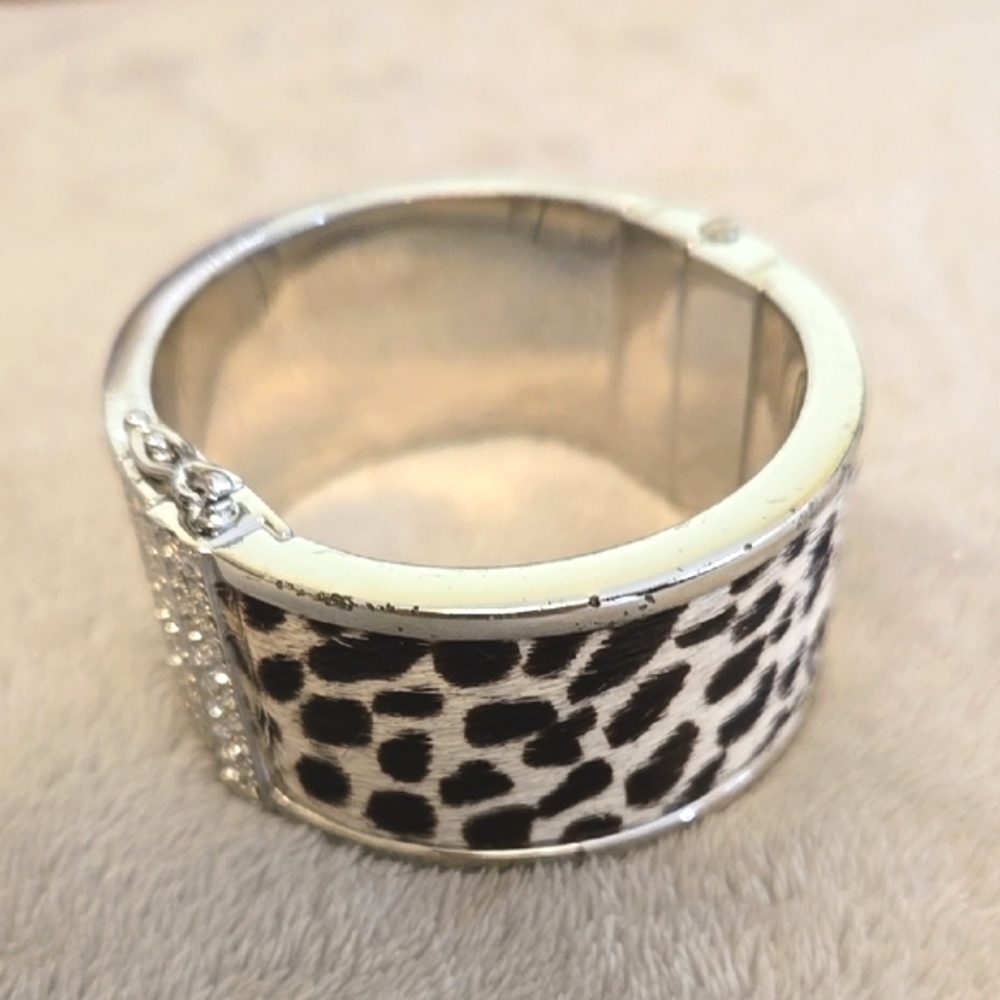 #165 ANN TAYLOR Leopard Print Silver-Tone Women's Bracelet - Picture 2 of 5